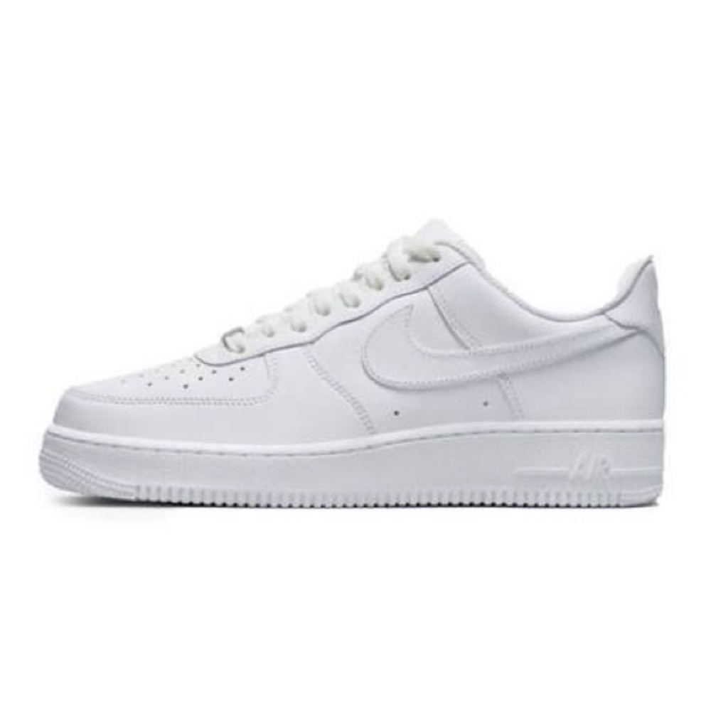 Nike kids 6.5 White Air Force one Sneakers